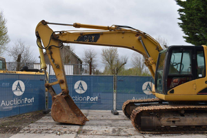 Crawler excavator Caterpillar 318CL Diesel for sale | Caterpillar 318C Diesel Crawler Excavator High Digging Power Yellow - Product Image 4
