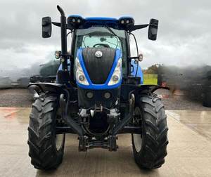 Tractor NewHolan a buen precio - Product Image 3