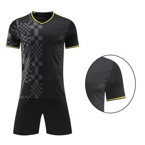 Tenue de football d'équipe, maillot de football personnalisé, conception OEM ODM, ensemble de vêtements de sport pour hommes et enfants, 100% polyester, léger, séchage rapide - Product Image 5