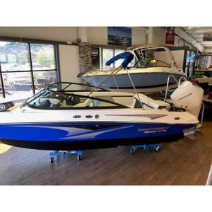 Bateau en fibre de verre Monterey M-205 2024 - Product Image 2