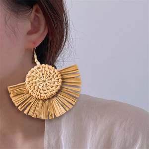 Pendientes de Perlas Tejidas de Ratán Vintage de Vietnam - Unisex, Regalo de Compromiso, Boda, Fiesta para Mujer, JOLENE - Product Image 1