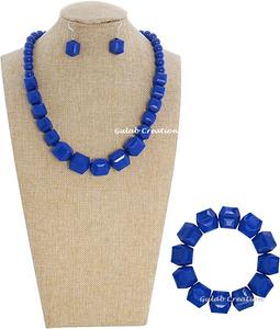 Nouveauté 2025 – Ensemble de bijoux africains en perles de résine géométriques écologiques, taille ajustable : collier, boucles d'oreilles et bracelet - Product Image 1
