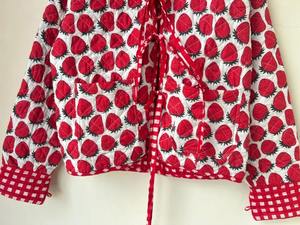 Strawberry matelassé motif floral mignon manteau d'hiver col à volants Boho unisexe veste en coton avec fermeture à bouton cadeau de noël - Product Image 4