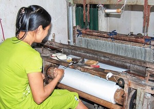 ขายดีในฤดูร้อนผ้าพันคอผ้าไหมลายดอกไม้หรูหราขายดีผ้าโพกศีรษะดีไซน์เนอร์ผ้าพันคอผ้าไหมยาวฮิญาบ - Product Image 4