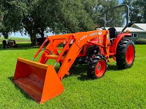 รถแทรกเตอร์ Kubota L3200 มือสอง ขับเคลื่อน 4 ล้อ พร้อมที่ตักและถัง ราคาดีที่สุด จัดส่งรวดเร็ว - Product Image 2