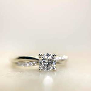 Anillo de compromiso de CZ blanco de corte redondo de 6mm | Anillo de bodas solitario para Mujer | Joyería nupcial de banda de plata 925 - Product Image 3
