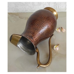 Jarra de Cobre Puro IndianArtVilla con Diseño Martillado y Asa de Latón - Almacenamiento y Servicio para Hogar y Restaurante, 1750 ML - Product Image 3