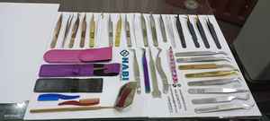 Pince à épiler personnalisée de qualité chirurgicale à pointe inclinée Épilateur de visage en acier et métal couleur or pour usage en beauté - Product Image 6