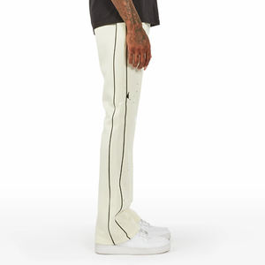 Pantalones acampanados básicos para hombre con ajuste personalizado Pantalones de fondo ancho de fábrica OEM para uso diario o colecciones de ropa de calle de moda - Product Image 3