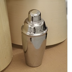 Vente en gros de décoration de luxe en métal moderne dernière norme unique shaker à cocktail antique - Product Image 6