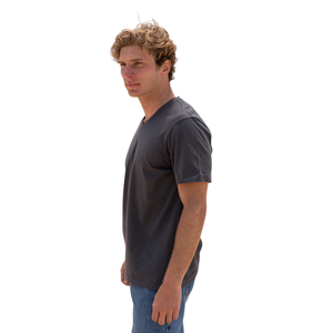 T-shirt à col en V pour homme, gris foncé, 100% coton biologique de luxe, tricoté, pré-rétréci, certifié GOTS, manches courtes, respirant, coupe ajustée - Product Image 5