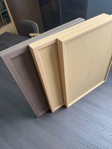 Mueble de Entrada Minimalista con Puertas de Vidrio Arqueadas, Acabado en Madera, Almacenamiento Oculto Diseño moderno para muebles del hogar. Restaurante - Product Image 5