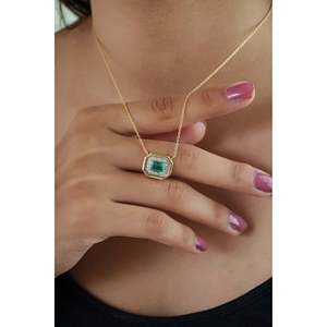 Collier pendentif en platine plaqué rhodium avec émeraude et diamant, orné de zircon et de perle, pour fiançailles - Product Image 2