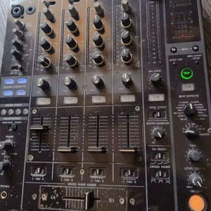 Mezclador Digital DJM 800 ORIGINAL NUEVO, Completo con Estuche de Transporte, DISPONIBLE EN BUEN ESTADO - Product Image 2