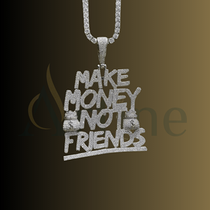 Collar con colgante de nombre personalizado para mujeres y hombres, joyería con alfabeto personalizado con acabado chapado en oro/plata - Product Image 1