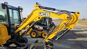 Mini-excavatrice JCB 35Z-1 2022 avec moteur de 1,8 tonne de poids opérationnel, type chenille, pompe à moteur à haut rendement, boîte de vitesses - Product Image 2