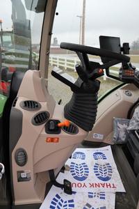 2023 Fendt 720 Vario Tractor - Premium 200 HP MFWD Tractor con transmisión Vario, sistema hidráulico eficiente y comodidad del operador - Product Image 5