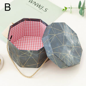 Caja de regalo Octágono floral TRIHO de papel reciclado con laminación mate y caja de grabado con tapa - Product Image 5