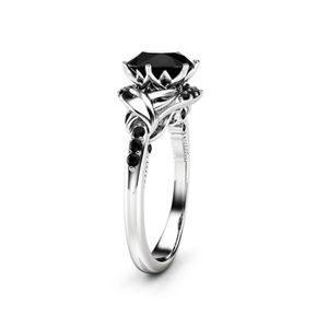 Bague de fiançailles en diamant noir unique de style halo avec diamant rond pour femmes - Product Image 3