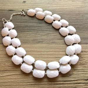 Lujoso collar de cuentas de resina de moda hermoso pulido de la mejor calidad personalizado hecho a mano para mujeres de la India. - Product Image 1