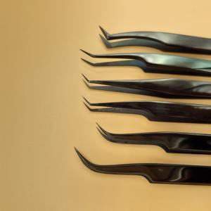 Pinzas Profesionales de Acero Inoxidable para Extensión de Pestañas con Precisión Antiestática y Logotipo Personalizado - Product Image 5