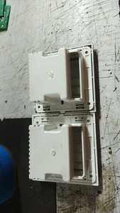 Porte-carte clé RFID pour une utilisation de bureau Compatible avec n'importe quelle puce de carte-clé Commutateur d'économie d'énergie à 2 gangs Design moderne Fox Domotics - Product Image 3