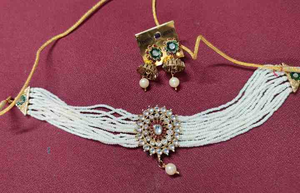 Ensemble de bijoux AD élégant pour femmes Ensemble collier et boucles d'oreilles indiens éblouissants pour mariages, fêtes et événements culturels - Product Image 5