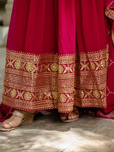 Precioso Faux Blooming con rico fabricante de vestidos de trabajo bordados con lentejuelas de la India a precio barato - Product Image 5