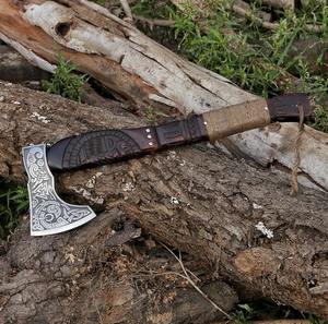 Hacha Industrial de Acero de Damasco de Steel Craft International, Diseño Vikingo de Alta Calidad con Cabeza de Hoja Grabada - Product Image 1