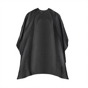 Tactus Industries TI-HDC-666 Cape de Coiffure Noire Écologique à Boutons Pression en Polyester Résistante à l'Eau Unisexe - Product Image 1