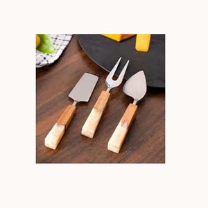 Trancheuse à gâteau de mariage et ensemble de serveur Poli plaqué or forgé et entièrement gaufré Design poignée ensemble de serveur de gâteau de mariage - Product Image 2