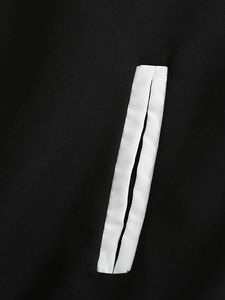 Veste universitaire Letterman en laine pour hommes, veste universitaire noire avec logos brodés et étiquettes sur mesure, veste universitaire pour hommes - Product Image 4