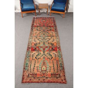 Tapis turc vintage, petit tapis de 3,4 x 9,8 pieds, tapis géométrique orange et vert - Product Image 1