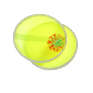 Catch Ball Set Plastic Round Pads with Suction cup ball