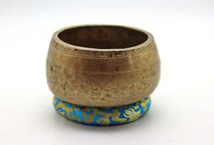 Bol chantant himalayen antique fait à la main Bol sonore en métal à collectionner rare avec gravure personnalisée - Product Image 4