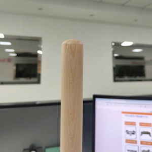 Manche de balai en bois de pin OEM |   Coupe plate, extrémité arrondie lisse, filetage à vis - Product Image 1