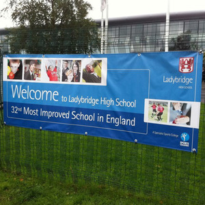 Biểu Ngữ Flex PVC In Kỹ Thuật Số Trước 240 Gsm Chất Liệu Quảng Cáo Chất Lượng Tốt Nhất Cho Thị Trường - Product Image 2