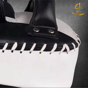 แผ่นหนังป้องกันการเตะมวยไทยบรรจุได้ตามต้องการอุปกรณ์ฝึกศิลปะการต่อสู้ - Product Image 6