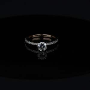 Anillo de diamante creado en laboratorio Premium 1 quilate EF Color VS1 claridad forma redonda oro rosa oro plata IGI SGL joyería certificada - Product Image 2