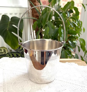 Seau à glace simple finition argentée pour la maison, les bars, les fêtes, les événements, élégant, pour le service de boissons sur table, fonctionnel et élégant - Product Image 5