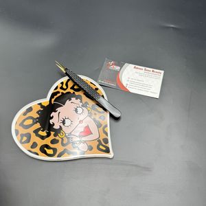 Betty Boop แผ่นต่อขนตาอะคริลิคพร้อมแม่เหล็กสำหรับแหนบแผ่นต่อขนตาโลโก้แบบกำหนดเอง - Product Image 6