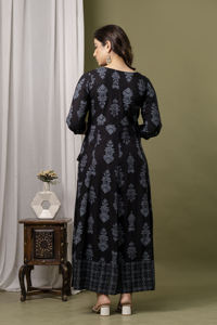 Vestido de Rayón de Primera Calidad con Dupatta, Bordado de Lentejuelas, Impreso a Mano para Fabricante Indio - Product Image 4