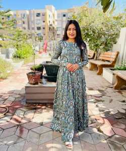 สวยมากและดีไซเนอร์ปาร์ตี้สวมเสื้อเย็บปักถักร้อยสุภาพสตรีอินเดียผู้หญิงเย็บสําเร็จรูปราคาต่ําขายส่งซูราษี - Product Image 1