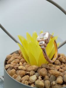 10K SOLID Yellow Gold Fine Jewelry Emerald FIVE STONE Diamond Engagement Wedding Ring Set Vvs Moissanite for Parties Gifts - Product Image 5