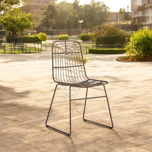 Chaise portative en métal de fil de cadre rond de jardin extérieur facile à déplacer et parfaite pour des événements extérieurs - Product Image 4