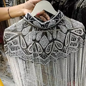 ผ้าคลุมไหล่ประดับลูกปัดและเลื่อมทรงตรงสไตล์เบอร์เลสก์ พร้อมสายลูกปัดห้อยระย้า คอวี ผูกด้านหลัง ยาวกรอมพื้น เหมาะสำหรับงานปาร์ตี้คลับ งานเฉลิมฉลอง - Product Image 3