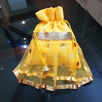 Cadeau de mariage indien léger écologique Dot Potli cordon de serrage fruits secs bonbons chocolat pochette sacs à main Haldi Mehndi faveur