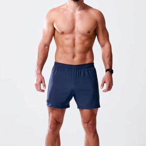 Pantalones cortos de entrenamiento de poliéster para hombre, de secado rápido, ligeros, transpirables, con logotipo personalizado para correr y entrenar - Product Image 5