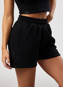 Pantalones cortos de chándal de lana negra personalizados de alta exigencia para mujer, pantalones cortos de Fitness de gimnasio suaves y transpirables de cintura alta para mujer - Product Image 5