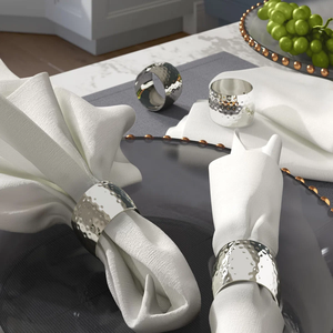 Rond de serviette organique martelé doré de forme unique, texture unique, décoration de table contemporaine rustique moderne au prix de gros - Product Image 6